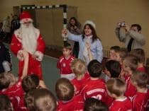 НОВОГОДНИХ ПОДАРКОВ ХВАТИЛО ВСЕМ