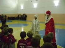 НОВОГОДНИХ ПОДАРКОВ ХВАТИЛО ВСЕМ