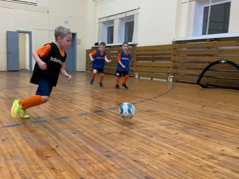 ДЕНЬ ЗА ДНЕМ. ЕСЛИ КАЖДЫЙ УИК-ЭНД ВАШЕГО СЫНА ПОСВЯЩЕН ЛЮБИМОЙ ИГРЕ, ЗНАЧИТ, У ПАРНЯ ВСЕ ХОРОШО...