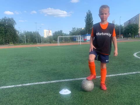 ДЕНЬ ЗА ДНЕМ. ПОНЕДЕЛЬНИК:  А НОВИЧКИ ВСЕ ИДУТ. ВИДИМО, ДАВНО УЖЕ ЗНАЮТ ВЕРНЫЙ АДРЕСАТ...