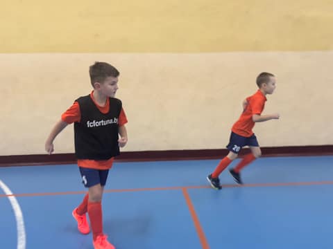 ДЕНЬ ЗА ДНЕМ: КТО В ТРЕНИРОВКАХ СИСТЕМЕН, ТОТ И ВЕСЕЛ В ИГРЕ...