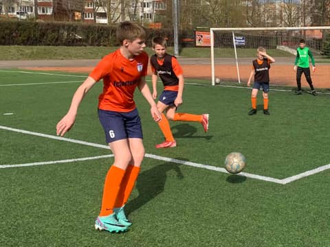 ДЕНЬ ЗА ДНЕМ: АПРЕЛЬ ЛЕТУ ПРИВЕТЫ ПОСЛАЛ...