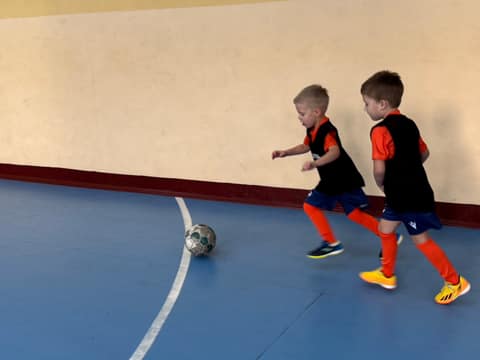 ДЕНЬ ЗА ДНЕМ: КАНИКУЛЫ - ИГРЕ ЛЮБИМОЙ...