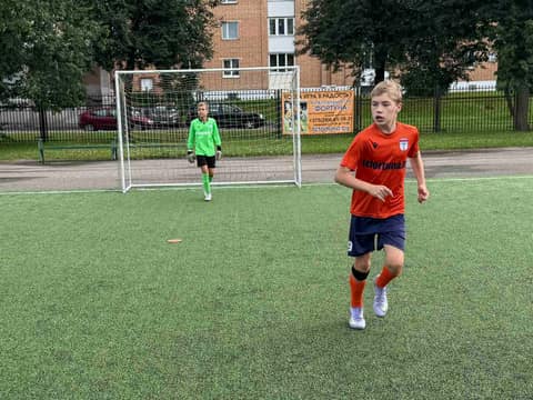 ДЕНЬ ЗА ДНЕМ: ТРУДНО ХОДИТЬ ПО ЗЕМЛЕ, ЕСЛИ УМЕЕШЬ ЛЕТАТЬ...
