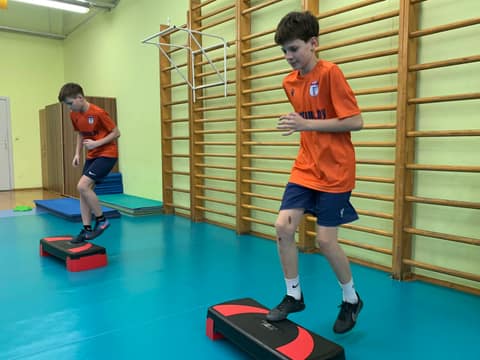 ДЕНЬ ЗА ДНЕМ. СРЕДА: КОГДА КАЖЕШЬСЯ СЕБЕ ГЕНИАЛЬНЫМ, ИДИ - ПОМОЙ ПОСУДУ...