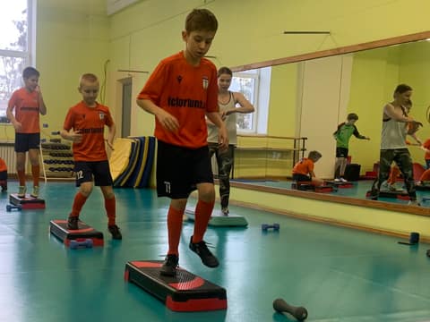 ДЕНЬ ЗА ДНЕМ. ЗДЕСЬ ЧЕТВЕРГ - ДЕНЬ НЕ РЫБНЫЙ, А АЭРОБНЫЙ...