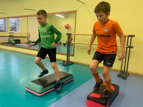 ДЕНЬ ЗА ДНЕМ. ЧЕТВЕРГ: КРУГОВАЯ ТРЕНИРОВКА - ЭТО ВАМ НЕ ТАНЦЫ В КРУГЕ...
