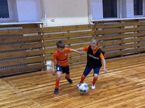 ДЕНЬ ЗА ДНЕМ: ВСЕ НОРМАЛЬНО У ФУТБОЛИСТА, МАМА...