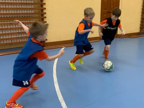 ДЕНЬ ЗА ДНЕМ. ВТОРНИК-СРЕДА: ПЕРВЫЙ ЗВОН МЯЧЕЙ В НАСТУПИВШЕМ!