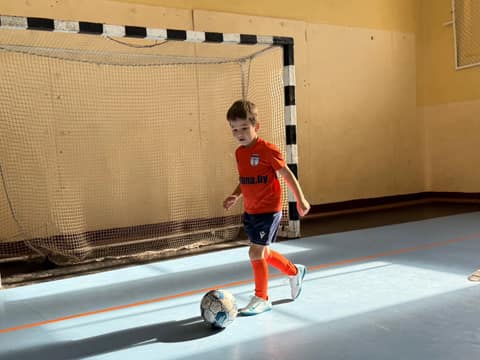 ДЕНЬ ЗА ДНЕМ: ВСЕ НОРМАЛЬНО У ФУТБОЛИСТА, МАМА...