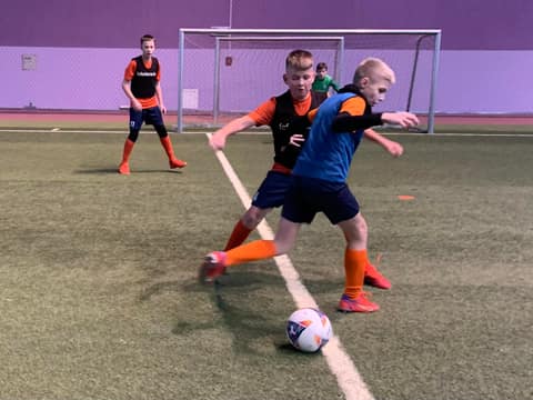 ДЕНЬ ЗА ДНЕМ. ПЯТНИЦА: ЗАВЕРШИЛИ ГОД УХОДЯЩИЙ ИГРОЙ В МАНЕЖЕ...