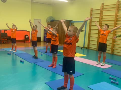 ДЕНЬ ЗА ДНЕМ. ЧЕТВЕРГ: НОВОЕ - ХОРОШО ПОДЗАБЫТОЕ СТАРОЕ...