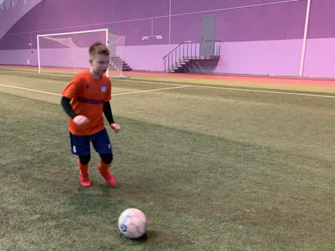 ДЕНЬ ЗА ДНЕМ. ЧЕТВЕРГ: ЖАЛЬ, МАНЕЖУ ДО ОСЕНИ СКАЖЕМ "ПОКА"...